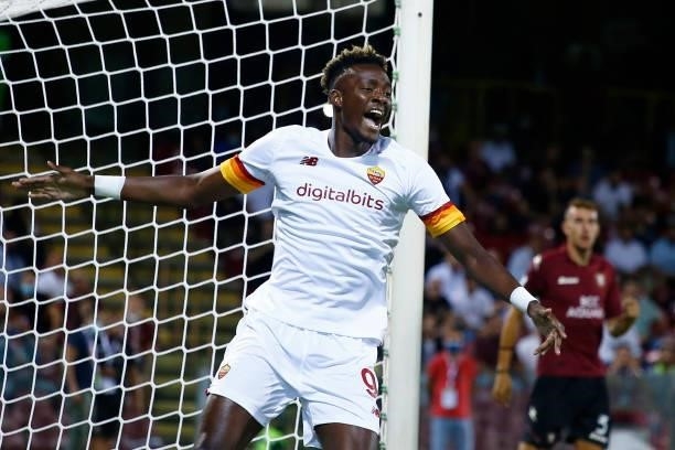 Tammy Abraham of AS Roma gestures during the Serie A match between US Salernitana and AS Roma at Stadio Arechi on August 29, 2021 in Salerno, Italy.
