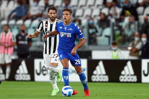 Samuele Ricci of Empoli FC controls the ball during the Serie A match between Juventus and Empoli FC at Allianz Stadium on August 28, 2021 in Turin,...