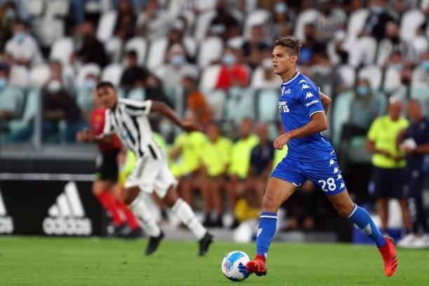 Samuele Ricci of Empoli FC controls the ball during the Serie A match between Juventus and Empoli FC at Allianz Stadium on August 28, 2021 in Turin,...
