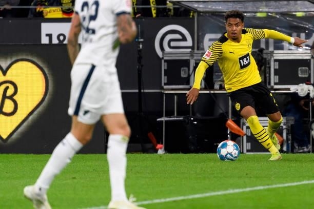 Donyell Malen of Borussia Dortmund controls the ball during the Bundesliga match between Borussia Dortmund and TSG Hoffenheim at Signal Iduna Park on...