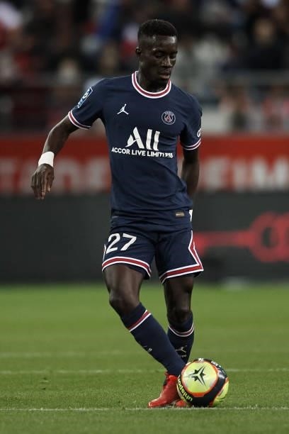 Idrissa Gueye of PSG controls the ball during the Ligue 1 Uber Eats match between Reims and Paris Saint Germain at Stade Auguste Delaune on August...