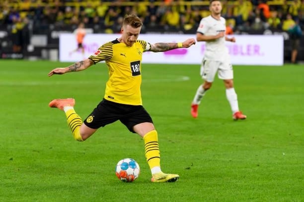 Marco Reus of Borussia Dortmund controls the ball during the Bundesliga match between Borussia Dortmund and TSG Hoffenheim at Signal Iduna Park on...