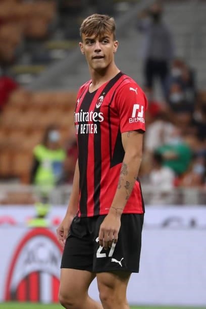 Daniel Maldini of AC Milan looks on during the Serie A match between AC Milan and Cagliari Calcio at Stadio Giuseppe Meazza on August 29, 2021 in...