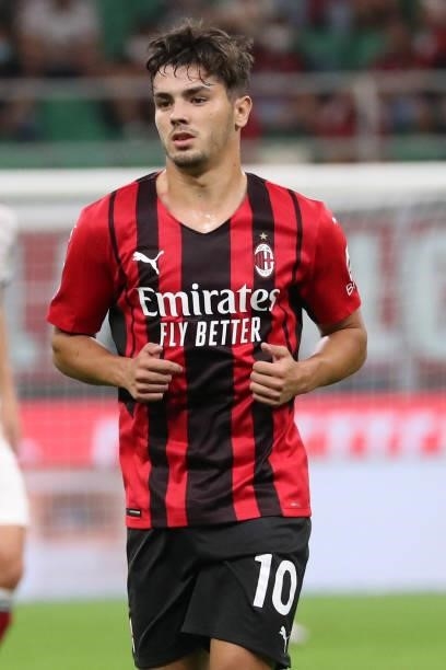 Brahim Díaz of AC Milan looks on during the Serie A match between AC Milan and Cagliari Calcio at Stadio Giuseppe Meazza on August 29, 2021 in Milan,...