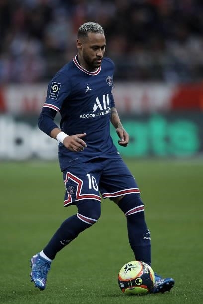 Neymar of PSG in action during the Ligue 1 Uber Eats match between Reims and Paris Saint Germain at Stade Auguste Delaune on August 29, 2021 in...