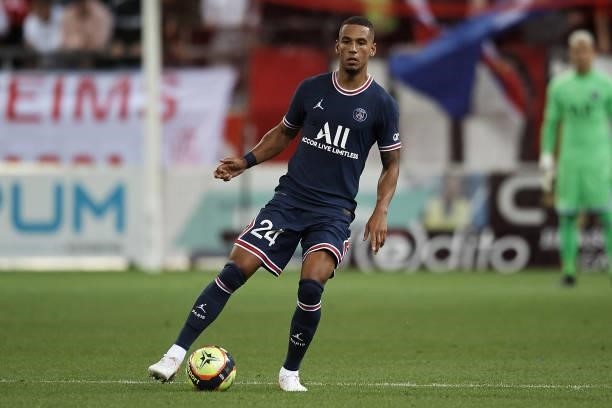 Thilo Kehrer of PSG controls the ball during the Ligue 1 Uber Eats match between Reims and Paris Saint Germain at Stade Auguste Delaune on August 29,...