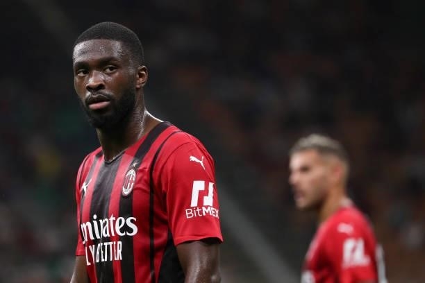 Fikayo Tomori of AC Milan looks on during the Serie A match between AC Milan and Cagliari Calcio at Stadio Giuseppe Meazza on August 29, 2021 in...