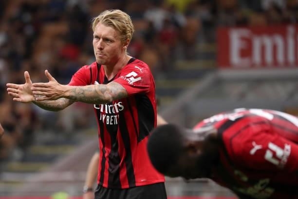 Simon Kjaer of AC Milan gestures during the Serie A match between AC Milan and Cagliari Calcio at Stadio Giuseppe Meazza on August 29, 2021 in Milan,...
