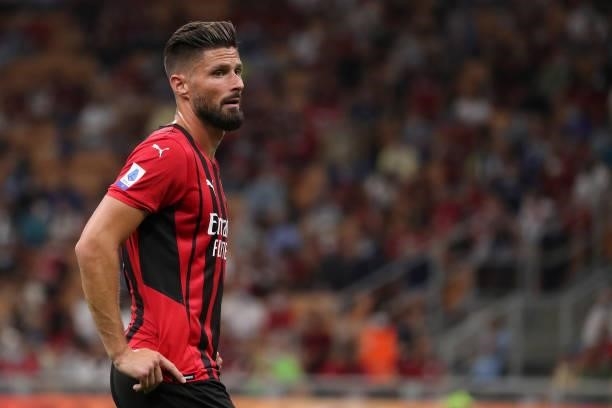 Olivier Giroud of AC Milan looks on during the Serie A match between AC Milan and Cagliari Calcio at Stadio Giuseppe Meazza on August 29, 2021 in...