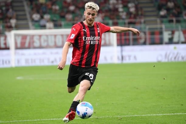 Alexis Saelemaekers of AC Milan in action during the Serie A match between AC Milan and Cagliari Calcio at Stadio Giuseppe Meazza on August 29, 2021...