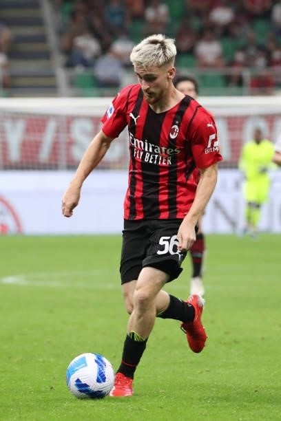 Alexis Saelemaekers of AC Milan in action during the Serie A match between AC Milan and Cagliari Calcio at Stadio Giuseppe Meazza on August 29, 2021...