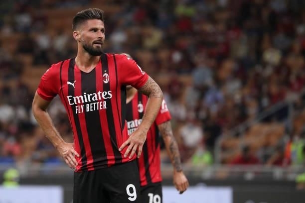 Olivier Giroud of AC Milan looks on during the Serie A match between AC Milan and Cagliari Calcio at Stadio Giuseppe Meazza on August 29, 2021 in...