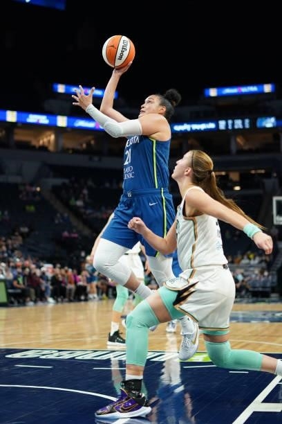Kayla McBride of the Minnesota Lynx shoots the ball during the game against the New York Liberty on August 31, 2021 at Target Center in Minneapolis,...
