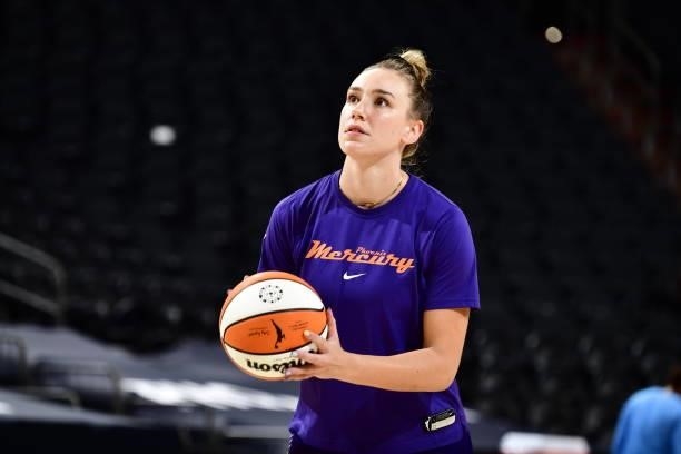 Alanna Smith of the Phoenix Mercury warms up before the game against the Chicago Sky on August 31, 2021 at Footprint Center in Phoenix, Arizona. NOTE...