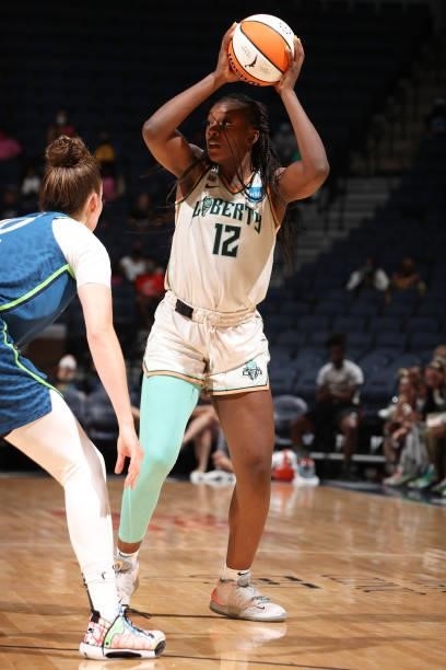 Michaela Onyenwere of the New York Liberty handles the ball during the game against the Minnesota Lynx on August 31, 2021 at Target Center in...