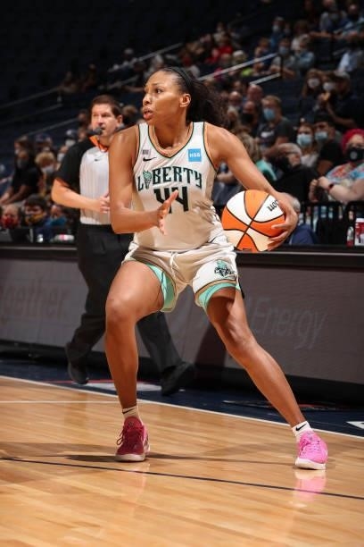 Betnijah Laney of the New York Liberty handles the ball during the game against the New York Liberty on August 31, 2021 at Target Center in...