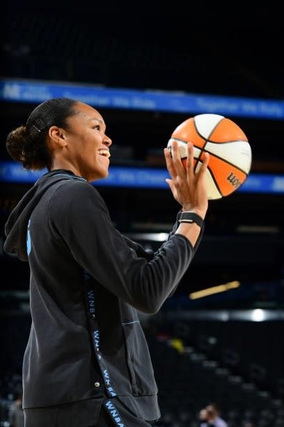 Azura Stevens of the Chicago Sky handles the ball before the game against the Phoenix Mercury on August 31, 2021 at the Footprint Center in Phoenix,...