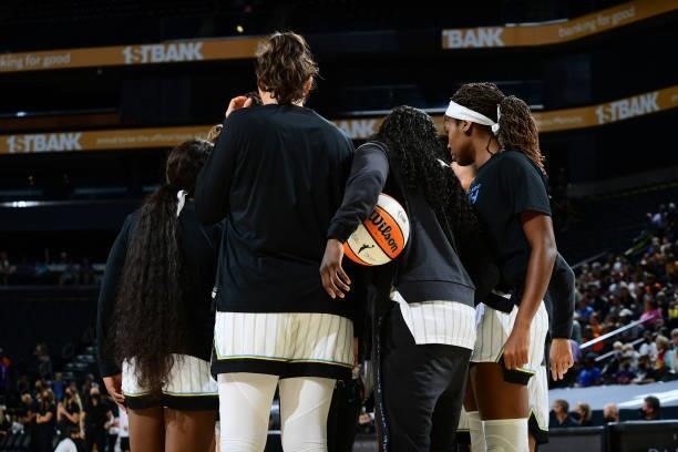 The Chicago Sky huddle up before the game against the Phoenix Mercury on August 31, 2021 at the Footprint Center in Phoenix, Arizona. NOTE TO USER:...