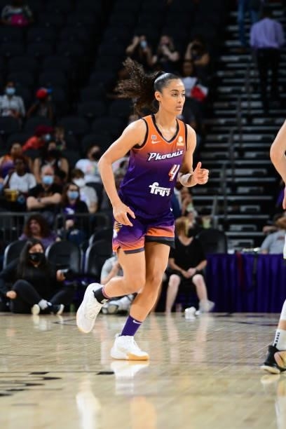 Skylar Diggins-Smith of the Phoenix Mercury runs down the court during the game against the Chicago Sky on August 31, 2021 at the Footprint Center in...