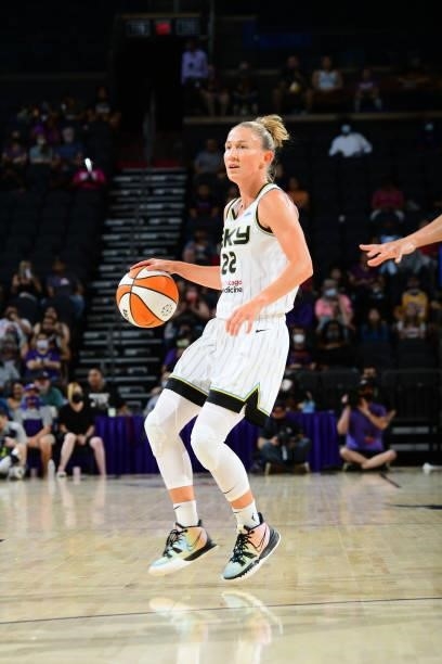 Courtney Vandersloot of the Chicago Sky handles the ball during the game against the Phoenix Mercury on August 31, 2021 at the Footprint Center in...