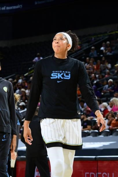 Candace Parker of the Chicago Sky looks up before the game against the Phoenix Mercury on August 31, 2021 at the Footprint Center in Phoenix,...