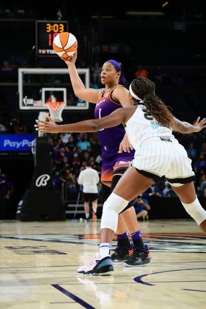 Kia Vaughn of the Phoenix Mercury handles the ball during the game against the Chicago Sky on August 31, 2021 at the Footprint Center in Phoenix,...