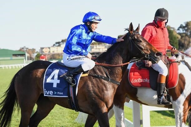 Flexible ridden by Damien Oliver returns to the mounting yard after winning the IVE > Print Handicap at Ladbrokes Park Lakeside Racecourse on…” class=”wp-image-26″ width=”419″ height=”612″></a><figcaption>Flexible ridden by Damien Oliver returns to the mounting yard after winning the IVE > Print Handicap at Ladbrokes Park Lakeside Racecourse on…</figcaption></figure>
</div>
<p class=