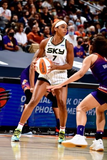 Lexie Brown of the Chicago Sky handles the ball against the Phoenix Mercury on August 31, 2021 at Footprint Center in Phoenix, Arizona. NOTE TO USER:...