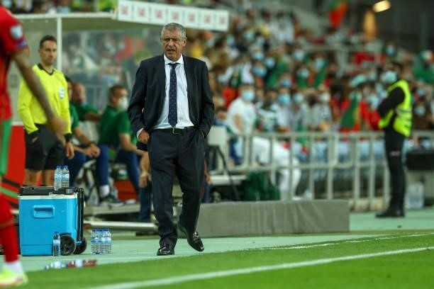 Head coach Fernando Santos of Portugal reacts during the 2022 FIFA World Cup Qualifier match between Portugal and Republic of Ireland at Estadio...