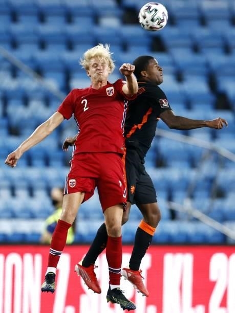Morten Thorsby of Norway, Georginio Wijnaldum of Holland during the World Cup qualifier match between Norway and the Netherlands at Ullevaal Stadium...