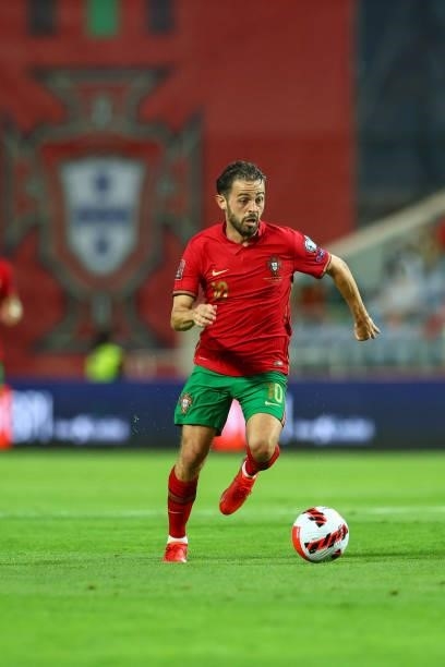 Bernardo Silva of Manchester City and Portugal during the 2022 FIFA World Cup Qualifier match between Portugal and Republic of Ireland at Estadio...