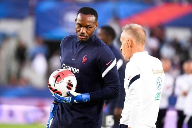 Steve MANDANDA of France during the FIFA World Cup 2022 Qatar qualifying match between France and Bosnia Herzegovina on September 1, 2021 in...