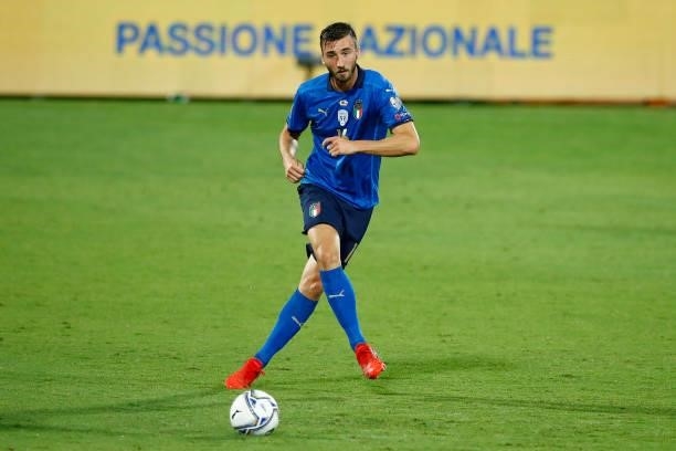 Bryan Cristante of Italy controls the ball during the 2022 FIFA World Cup Qualifier Group C match between Italy and Bulgaria at Artemio Franchi on...