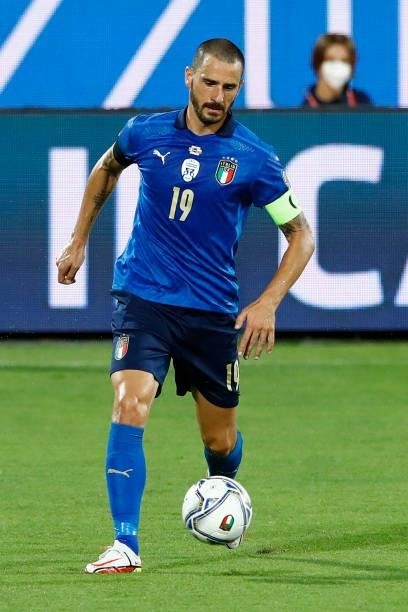 Leonardo Bonucci of Italy controls the ball during the 2022 FIFA World Cup Qualifier Group C match between Italy and Bulgaria at Artemio Franchi on...