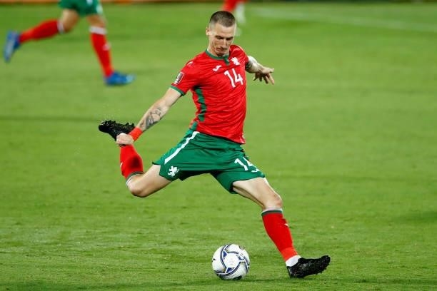 Todor Nedelev of Bulgaria controls the ball during the 2022 FIFA World Cup Qualifier Group C match between Italy and Bulgaria at Artemio Franchi on...