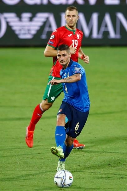 Marco Verratti of Italy controls the ball during the 2022 FIFA World Cup Qualifier Group C match between Italy and Bulgaria at Artemio Franchi on...