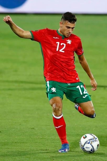 Dominic Yankov of Bulgaria controls the ball during the 2022 FIFA World Cup Qualifier Group C match between Italy and Bulgaria at Artemio Franchi on...