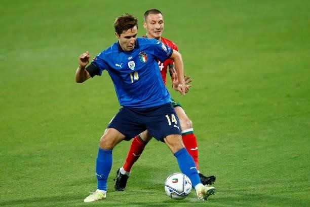 Federico Chiesa of Italy controls the ball during the 2022 FIFA World Cup Qualifier Group C match between Italy and Bulgaria at Artemio Franchi on...