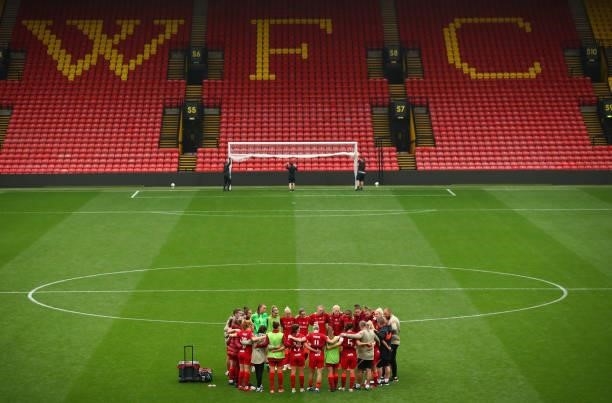 Liverpool players form a huddle after the victory during the Barclays FA Women's Championship between Watford Ladies and Liverpool Women at Vicarage...