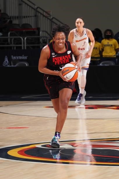 Kelsey Mitchell of the Indiana Fever handles the ball during the game against the Phoenix Mercury on September 4, 2021 at the Indiana Farmers...