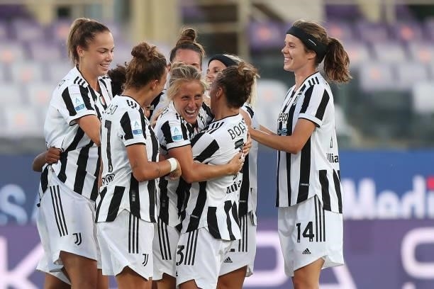 Valentina Cernoia of Juventus Women celebrates after scoring a goal during the Women Serie A match between ACF Fiorentina and Juventus at Artemio...