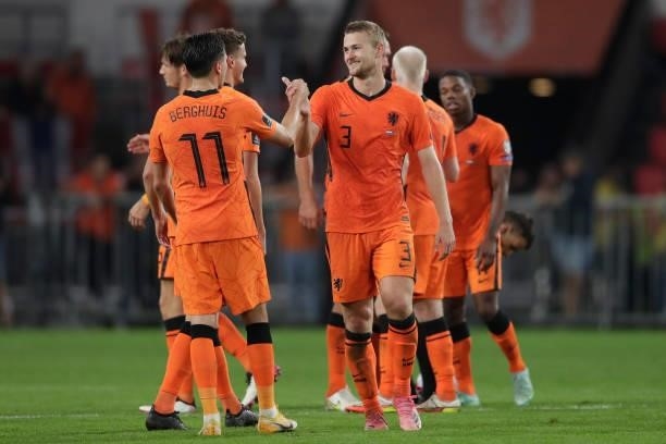 Steven Berghuis of Holland, Matthijs de Ligt of Holland celebrate the victory during the World Cup Qualifier match between Holland v Montenegro at...