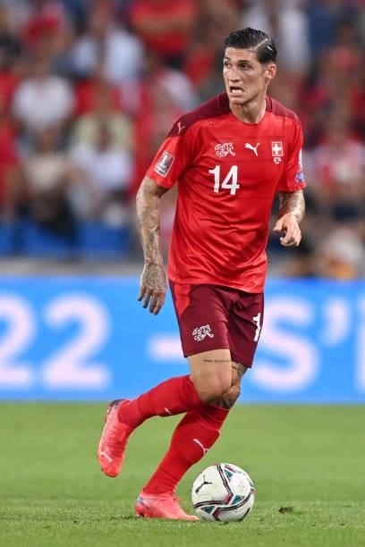 Switzerland's midfielder Steven Zuber controls the ball during the World Cup 2022 qualifier football match between Switzerland and Italy, on...