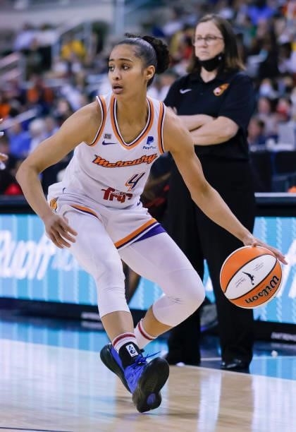 Skylar Diggins-Smith of the Phoenix Mercury dribbles the ball during the game against the Indiana Fever at Indiana Farmers Coliseum on September 4,...