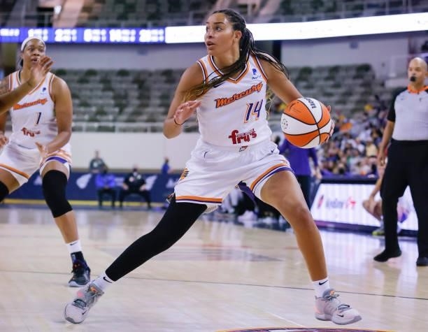 Bria Hartley of the Phoenix Mercury dribbles the ball during the game against the Indiana Fever at Indiana Farmers Coliseum on September 4, 2021 in...