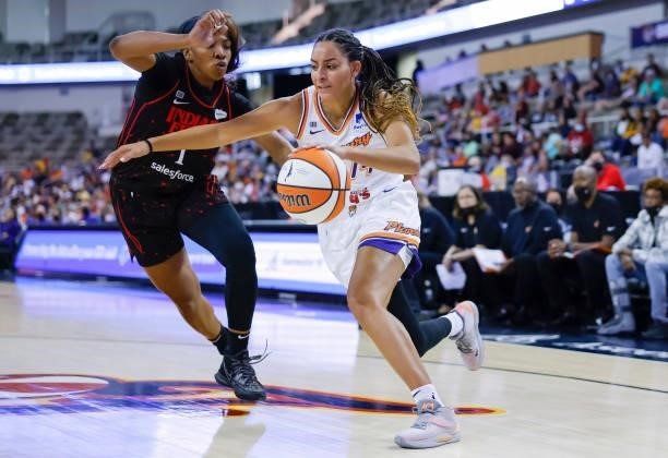Bria Hartley of the Phoenix Mercury drives to the basket during the game against the Indiana Fever at Indiana Farmers Coliseum on September 4, 2021...