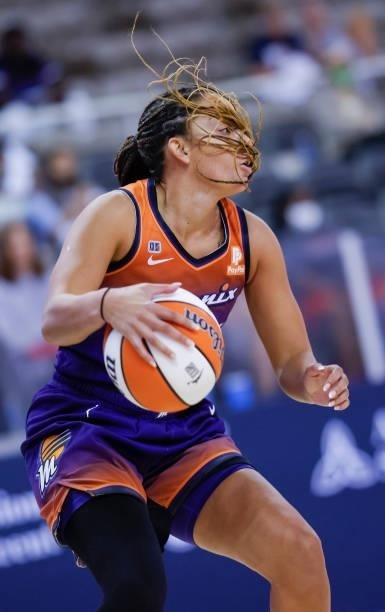 Bria Hartley of the Phoenix Mercury drives to the basket during the game against the Indiana Fever at Indiana Farmers Coliseum on September 6, 2021...