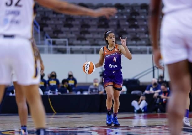 Skylar Diggins-Smith of the Phoenix Mercury dribbles the ball during the game against the Indiana Fever at Indiana Farmers Coliseum on September 6,...