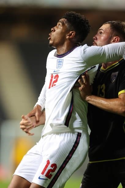 Tyreece John-Jules of England and Valon Zumberi of Kosovo during the UEFA Under 21 Qualifier match between England and Kosovo U21 at Stadium mk on...