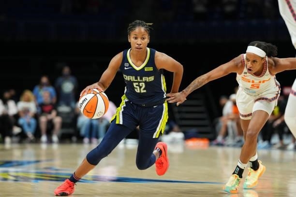 Tyasha Harris of the Dallas Wings drives to the basket during the game against the Connecticut Sun on September 7, 2021 at College Park Center in...